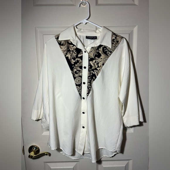 My Kinda Gal Tops - My Kinda Gal Vintage Cream Blouse Black Paisley Shoulder Pads Made in USA L